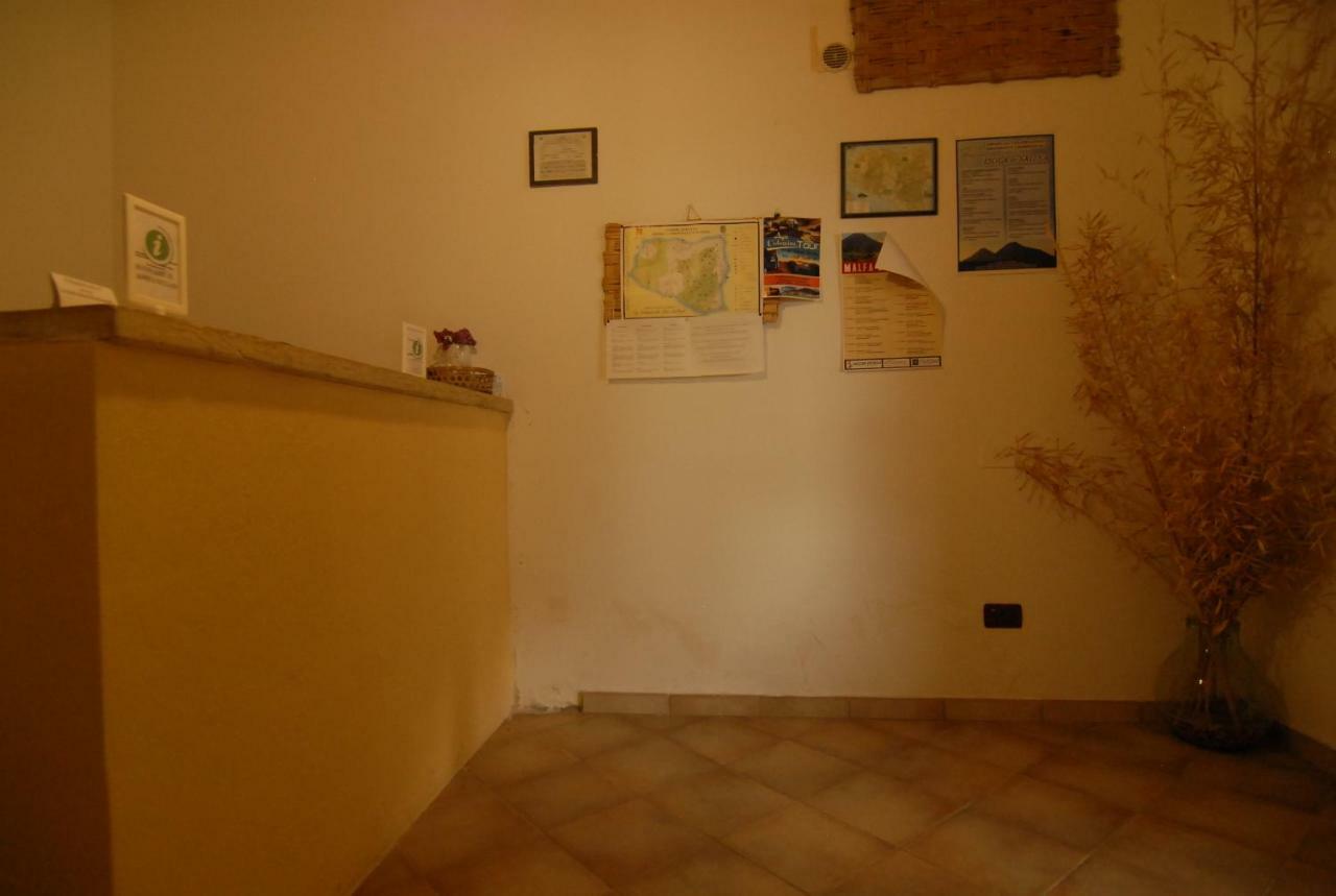 מאלפה Eoliano B&B מראה חיצוני תמונה